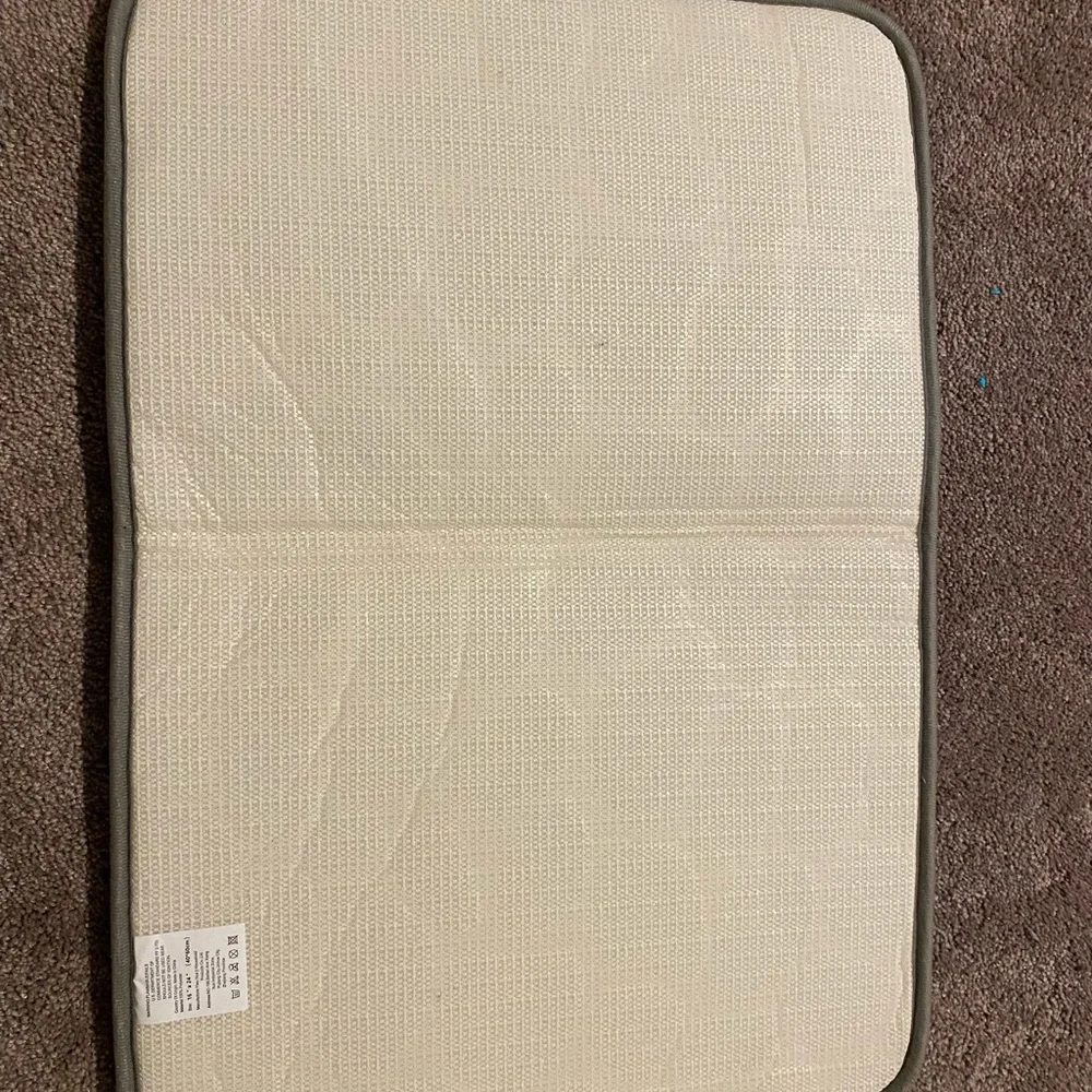 Cobblestone Bathroom Mat SIZE 16”x24”